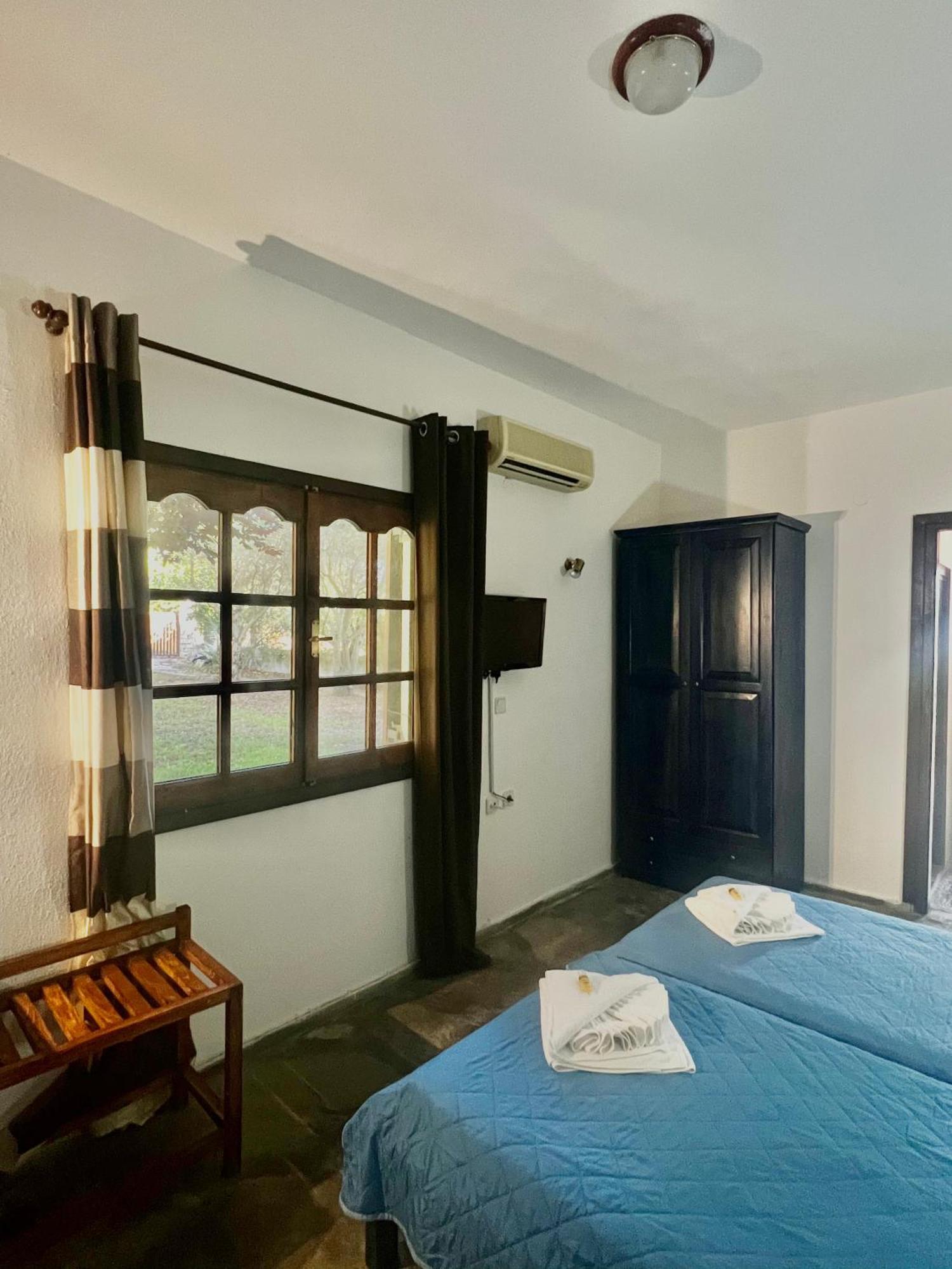 Blue Garden Inn Fourka Ngoại thất bức ảnh